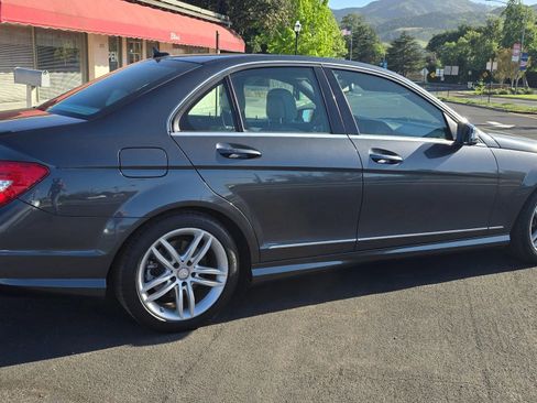 Used 2013 Mercedes-Benz C 250 Sedan image 6