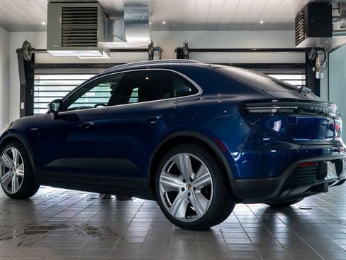 New 2024 Porsche Macan 4 Electric image 3