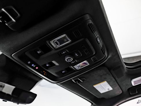 Used 2023 Cadillac Escalade V image 37