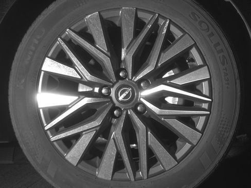 Used 2025 Nissan Altima 2.5 SV image 13