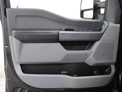 Used 2024 Ford F250 XLT image 28