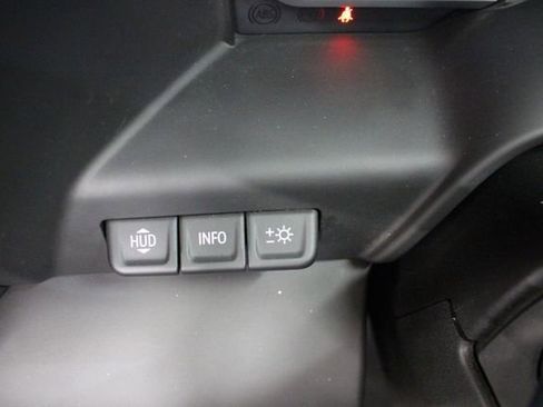 Used 2025 GMC Sierra 2500 AT4X AWD/4WD image 33