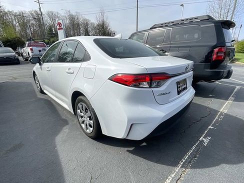 Used 2024 Toyota Corolla LE image 2