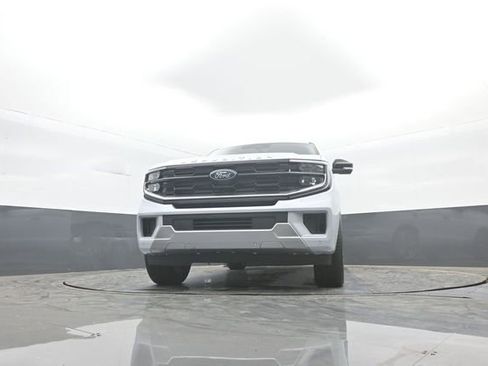 New 2026 Ford Expedition Platinum image 33