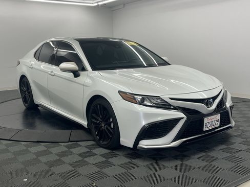 Used 2022 Toyota Camry XSE image 2