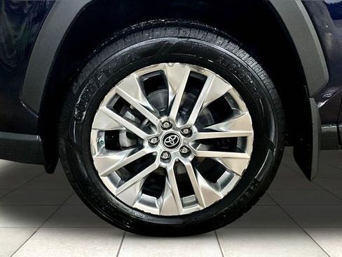 Used 2019 Toyota RAV4 Limited w/ Cold Weather Package image 9