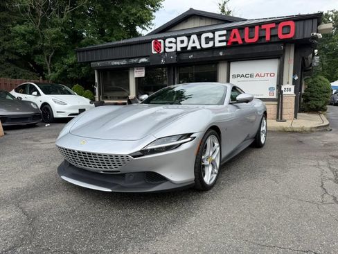 Used 2021 Ferrari Roma RWD image 2