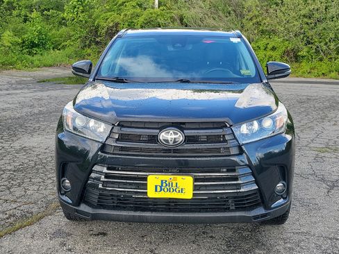 Used 2019 Toyota Highlander SE AWD/4WD image 2