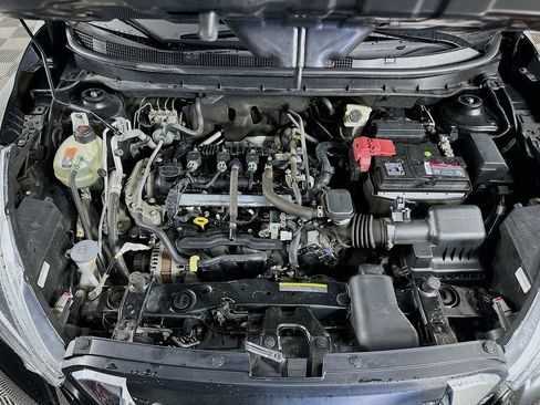 Used 2019 Nissan Kicks SV FWD image 35