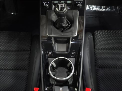 Certified 2024 Porsche 911 Carrera T image 20