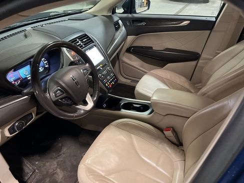 Used 2019 Lincoln MKC Reserve w/ MKC Climate Package AWD/4WD image 17