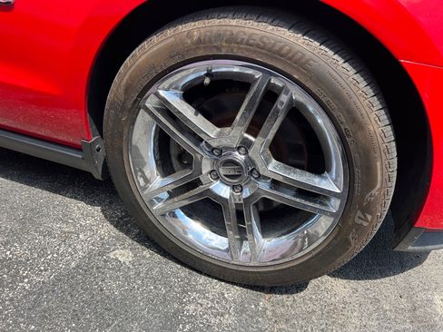 Used 2012 Ford Mustang GT Premium RWD image 4