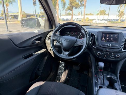 Used 2022 Chevrolet Equinox RS image 23