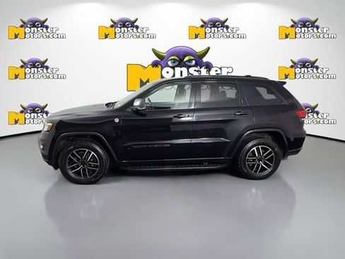 Used 2021 Jeep Grand Cherokee Trailhawk w/ Trailhawk Luxury Group AWD/4WD image 8