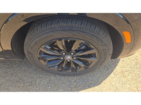Used 2025 Buick Envista Sport Touring w/ Convenience II Package FWD image 12