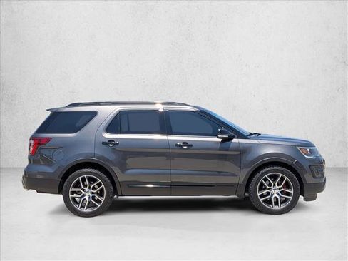 Used 2016 Ford Explorer Sport AWD/4WD image 4