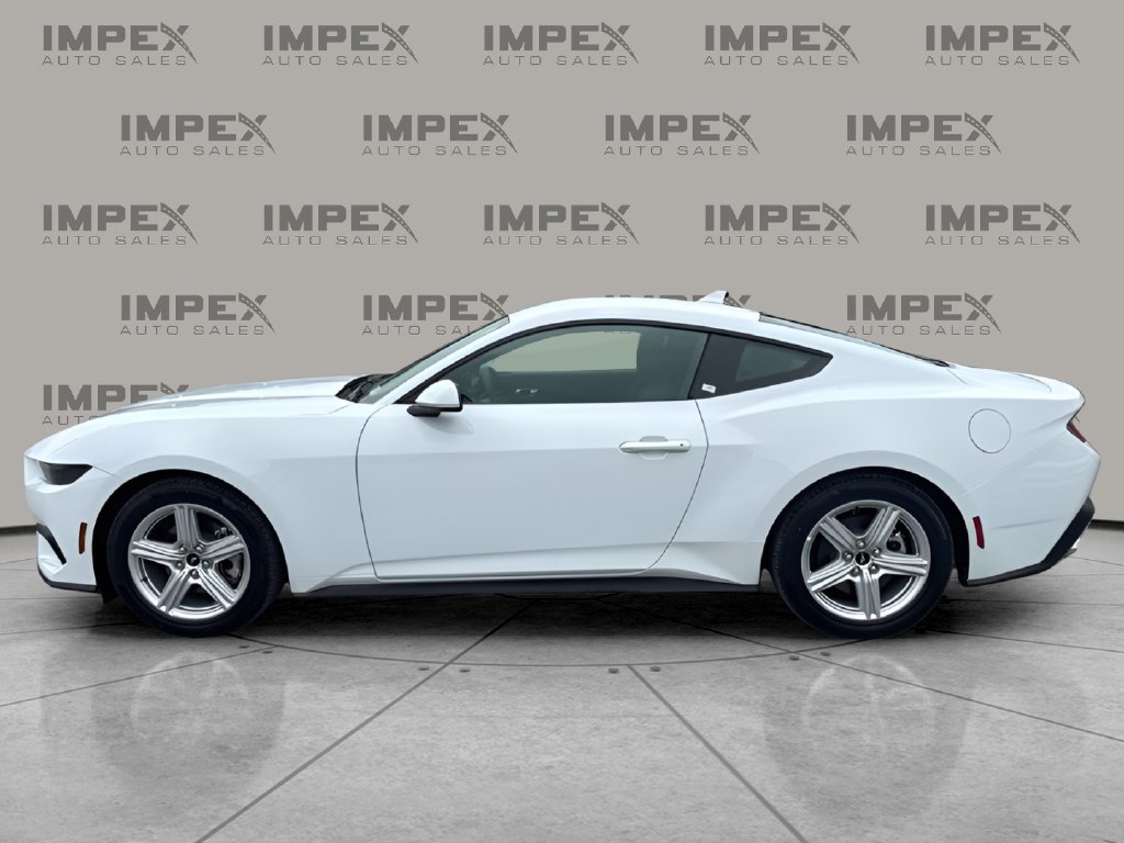 Used 2026 Ford Mustang Coupe RWD image 2