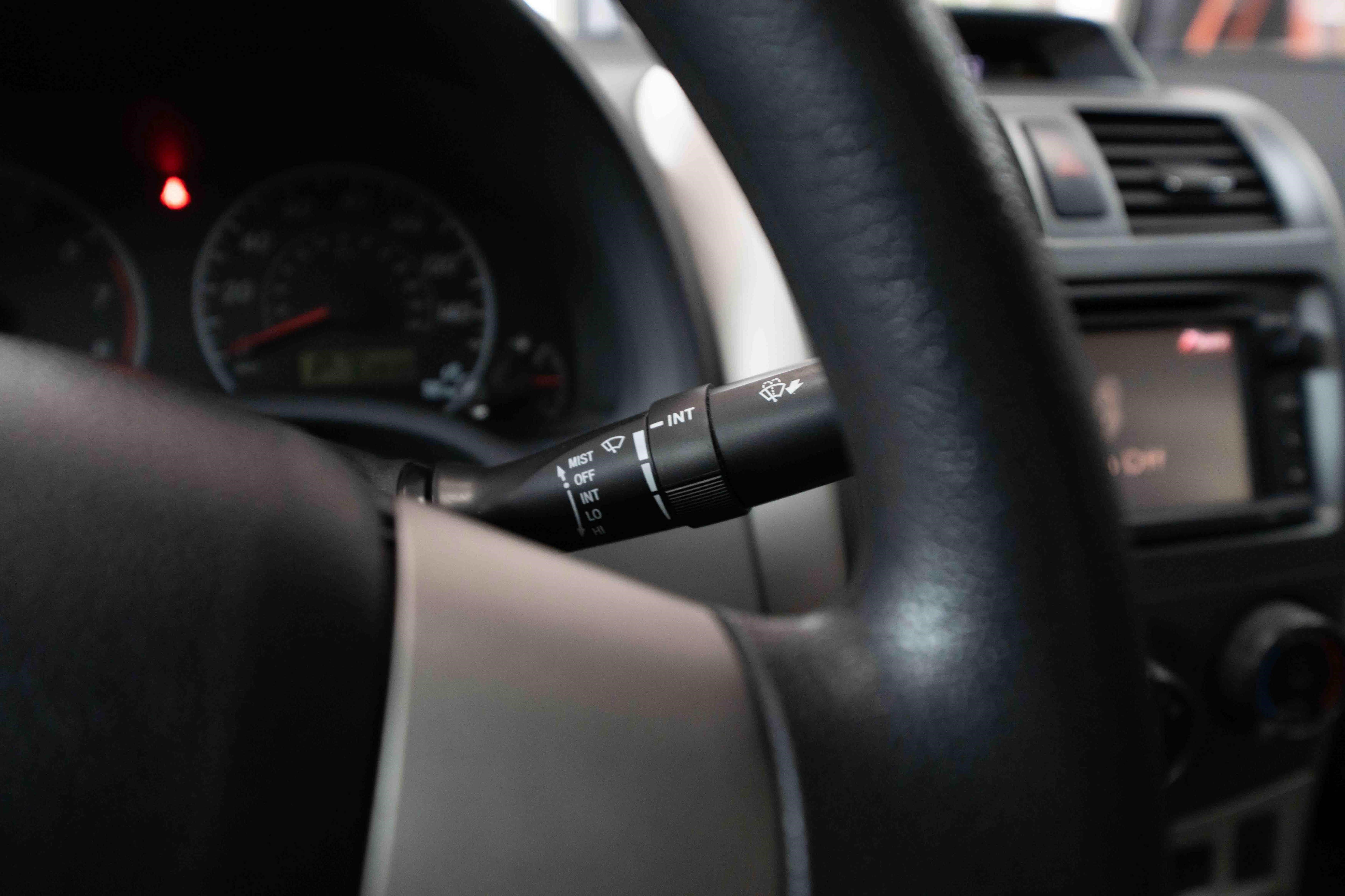 Used 2013 Toyota Corolla LE FWD image 14