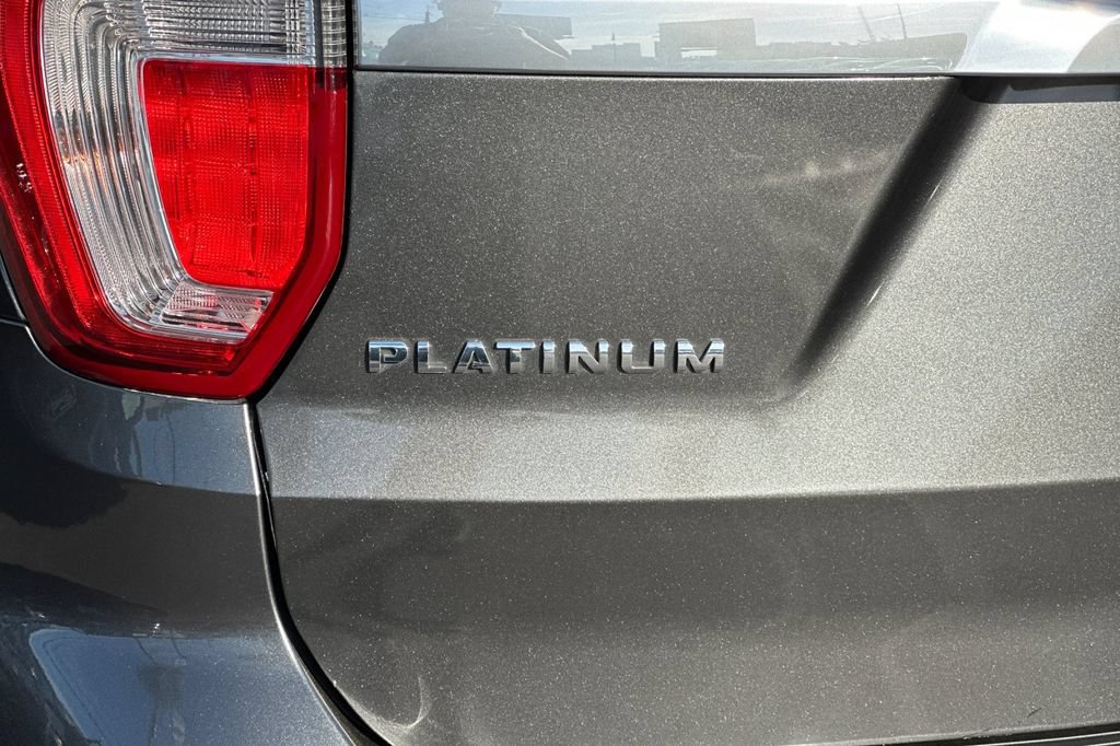 Used 2018 Ford Explorer Platinum AWD/4WD image 29