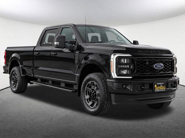 Used 2024 Ford F250 XLT w/ XLT Premium Package AWD/4WD image 2