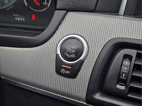 Used 2015 BMW M5 image 29