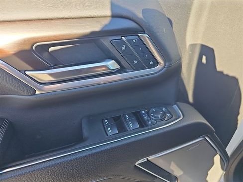 Used 2025 GMC Sierra 2500 Denali image 22