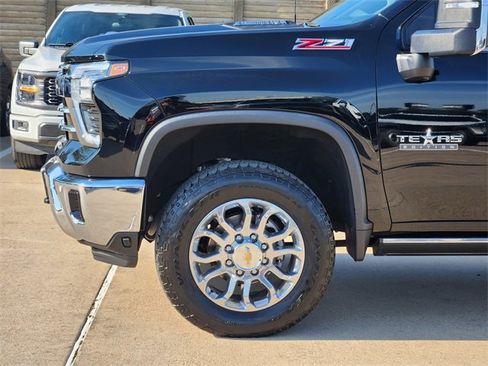 Used 2024 Chevrolet Silverado 2500 LTZ w/ LTZ Premium Texas Edition AWD/4WD image 17