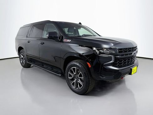 Used 2023 Chevrolet Suburban Z71 w/ Luxury Package AWD/4WD image 4