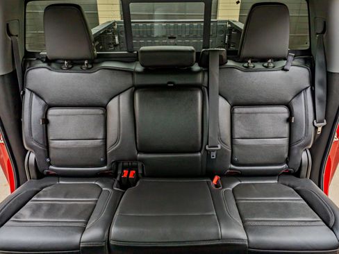 Used 2022 GMC Sierra 3500 Denali image 35