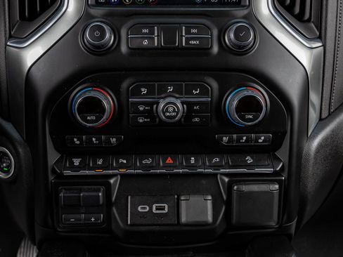 Used 2022 Chevrolet Silverado 2500 LTZ w/ LTZ Plus Package image 24