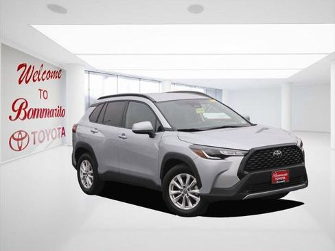 Certified 2024 Toyota Corolla Cross LE image 2