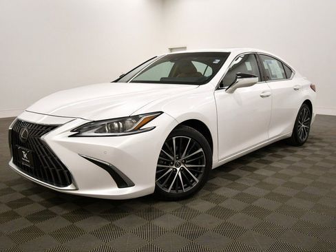Used 2023 Lexus ES 350 w/ Premium Package image 2