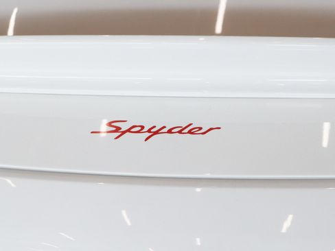 Used 2011 Porsche Boxster Spyder image 24