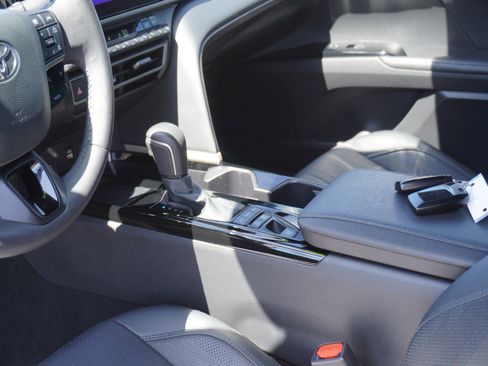 Used 2025 Toyota Camry XSE FWD image 20