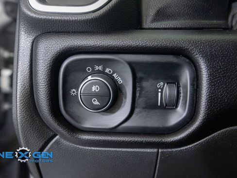 Used 2024 RAM 2500 Big Horn w/ Night Edition AWD/4WD image 13
