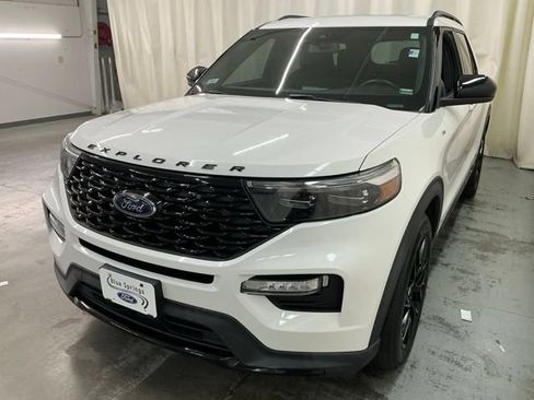 Used 2022 Ford Explorer ST-Line w/ Class IV Trailer Tow Package RWD image 8