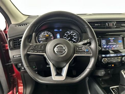 Used 2022 Nissan Rogue Sport SV w/ Technology Package image 14