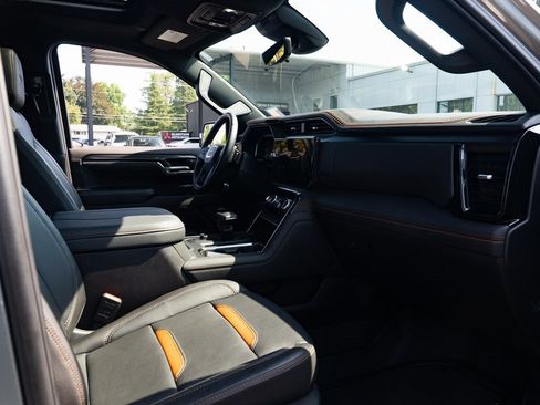 Used 2024 GMC Sierra 1500 AT4 w/ Technology Package image 26