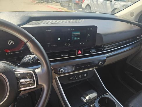 Used 2025 Kia Carnival LXS image 21