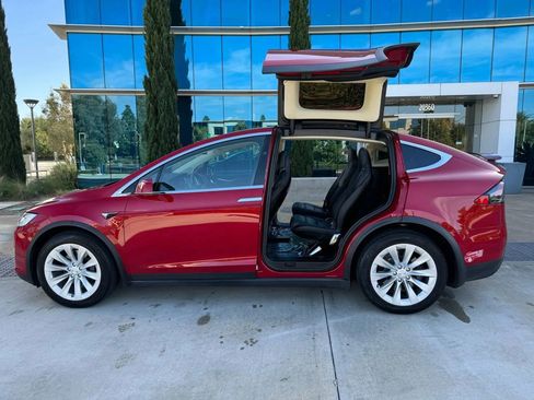 Used 2020 Tesla Model X Long Range AWD/4WD image 13