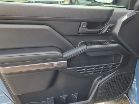 Used 2025 Toyota 4Runner TRD Sport Premium w/ Tow Technology Package AWD/4WD image 17