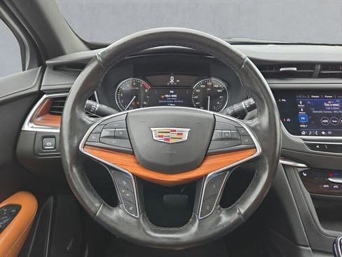 Used 2020 Cadillac XT5 Premium Luxury w/ LPO, Floor Liner Package image 13