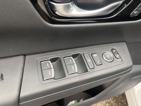 Used 2025 Honda CR-V Sport Touring image 12
