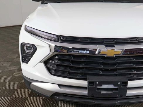 Used 2025 Chevrolet TrailBlazer LT AWD/4WD image 10