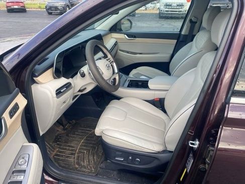Used 2023 Hyundai Palisade Limited w/ Cargo Package image 10