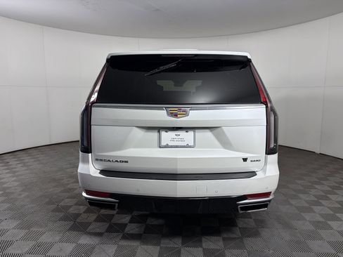 Certified 2024 Cadillac Escalade ESV Premium Luxury w/ Performance Package image 18