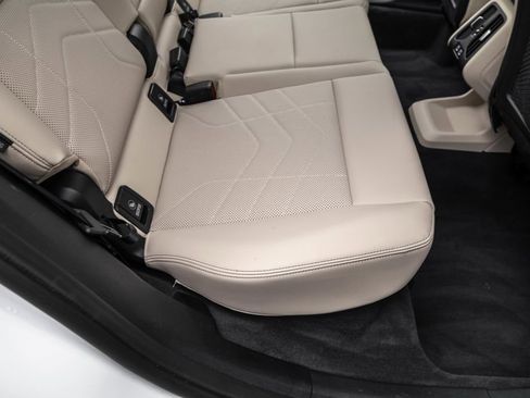 Used 2024 BMW X1 xDrive28i w/ Premium Package image 32