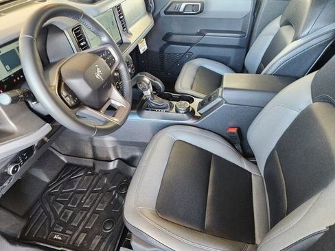 Used 2024 Ford Bronco Big Bend image 4