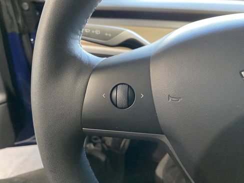 Used 2023 Tesla Model 3 Standard Range image 17
