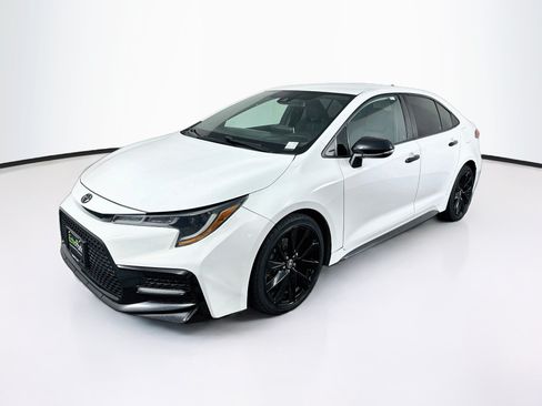 Used 2020 Toyota Corolla SE FWD image 3